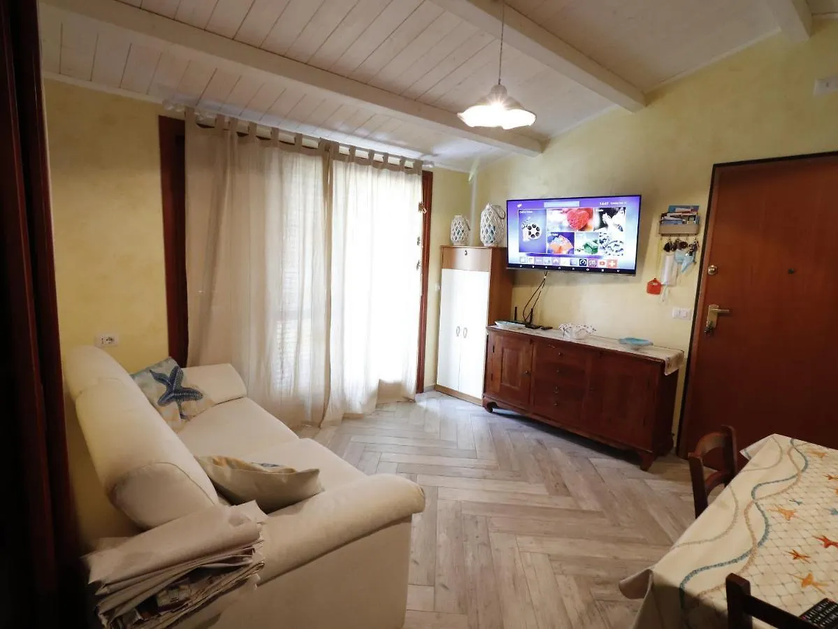 Glamour House Villasimius 0*,  Italy